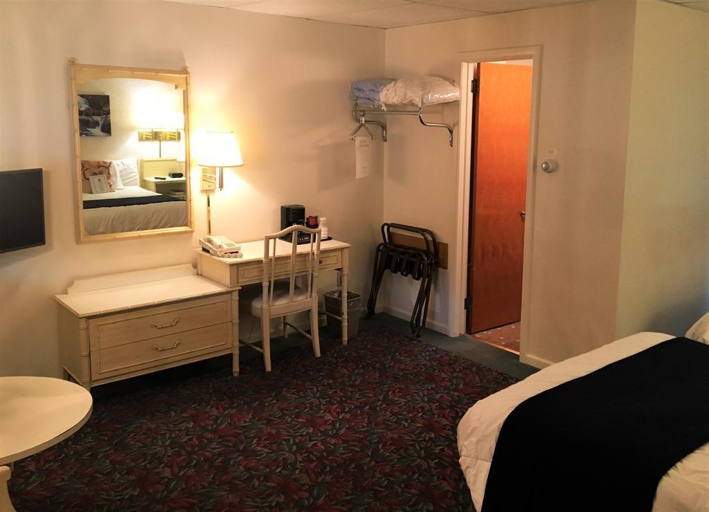 Cedar Motor Inn มาร์เคท ภายนอก รูปภาพ